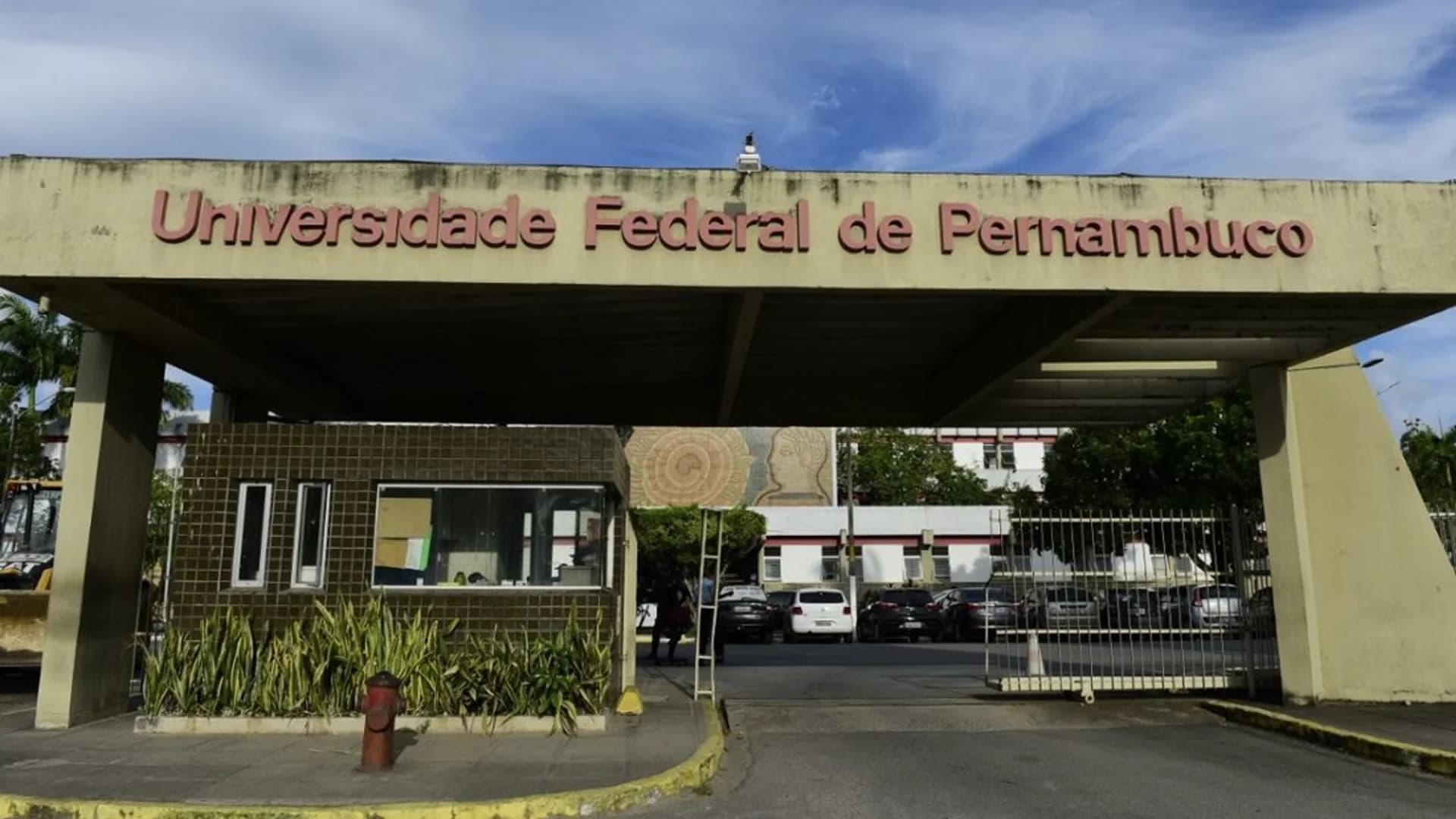 UFPE: edital é publicado para técnicos com vagas de níveis médio e superior